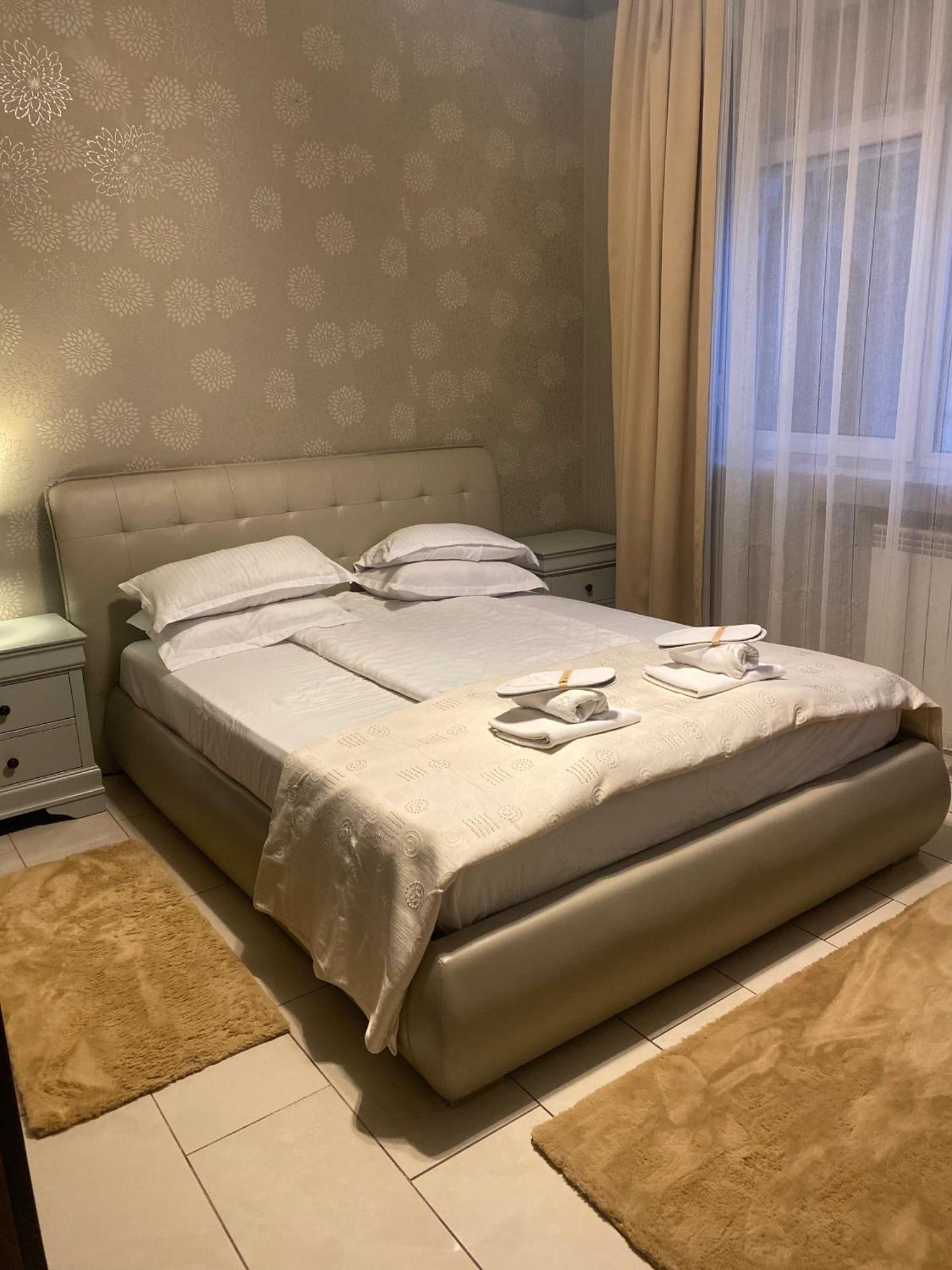 Apartment Luxury Nr 5 ***** Bucharest