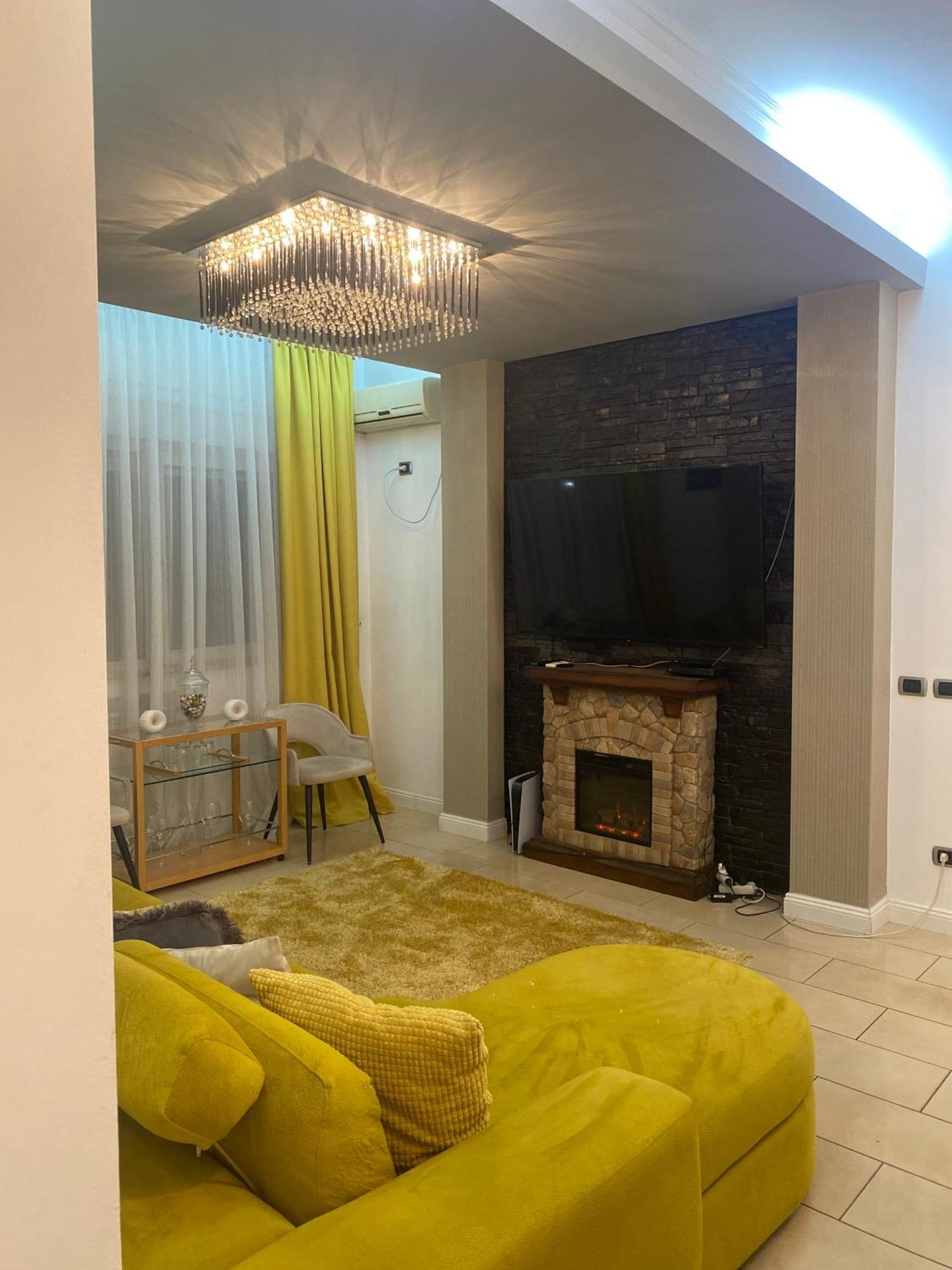 Luxury Nr 5 ***** * Bucharest