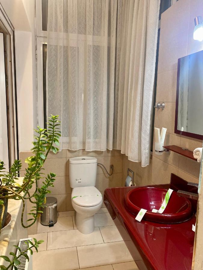 Luxury Nr 5 ***** Bukarest