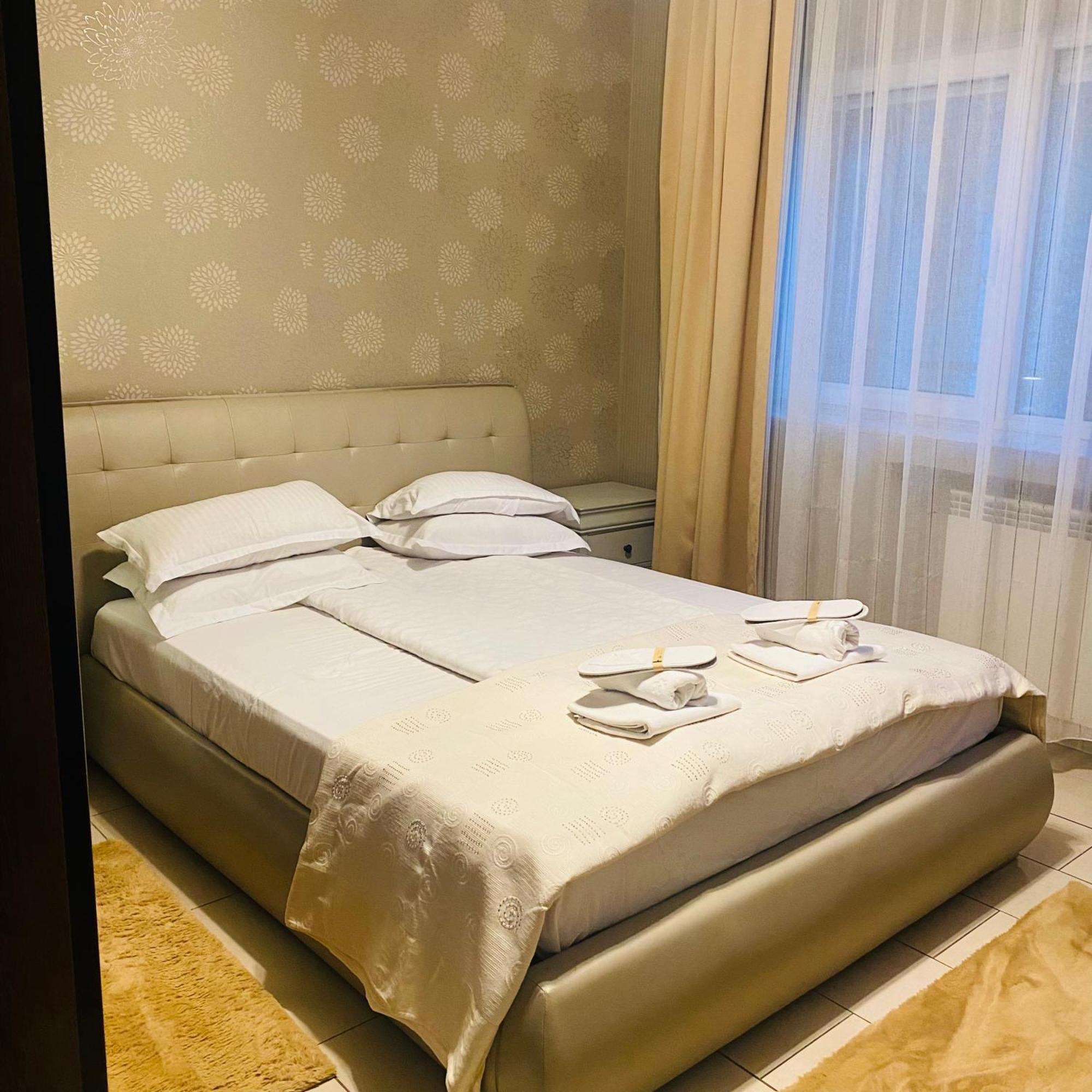 Luxury Nr 5 ***** Apartment Bukarest